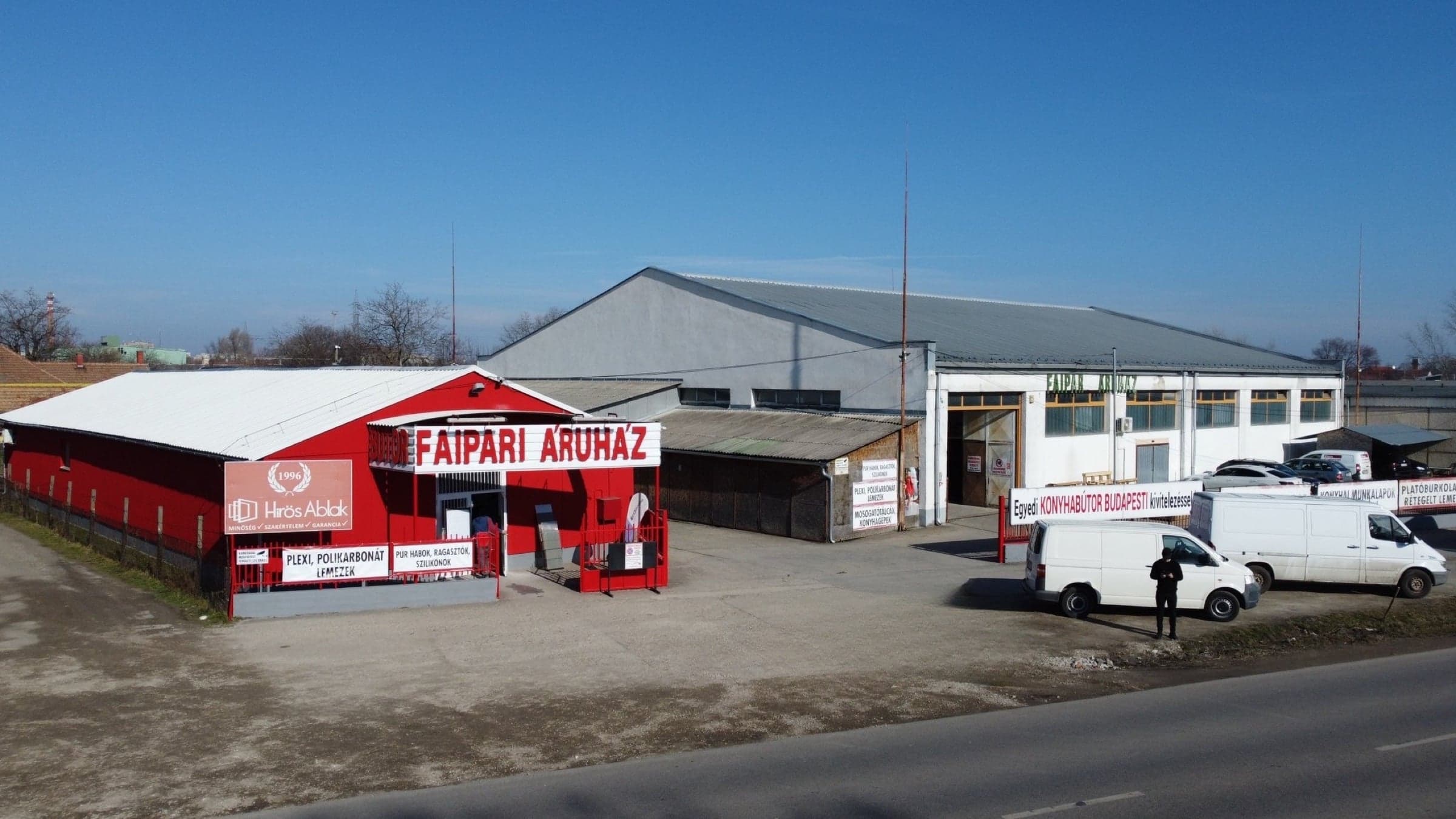 HÍRÖS-ABLAK Áruház, Kecskemét, Mindszenti krt. 10.